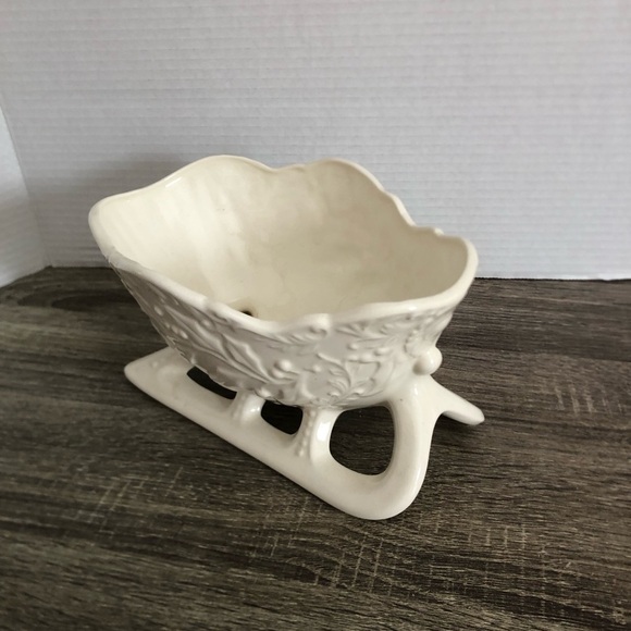 Vtg Ceramic Sleigh Planter - Picture 3 of 16